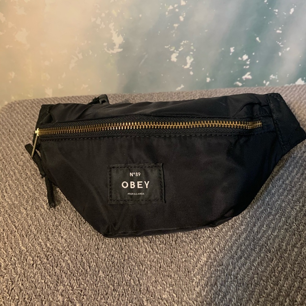 Obey Clothing💕Fanny Pack